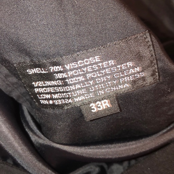 Men’s Suit - Picture 6 of 6